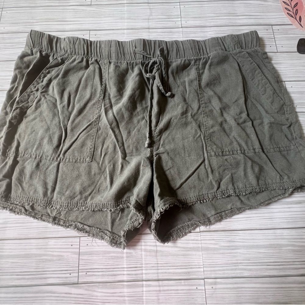 Seven7 Laguna Olive Green Women's Casual Shorts